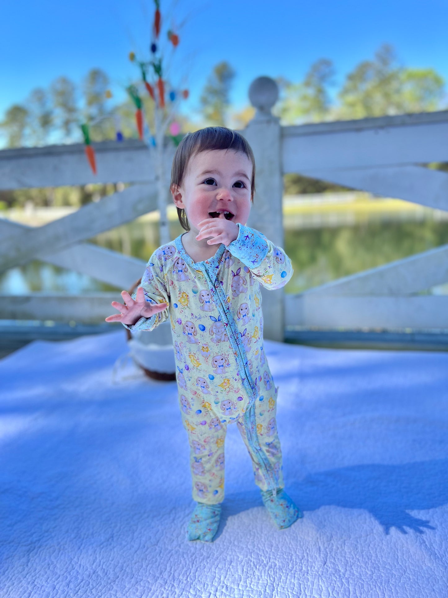 Hoppy Vibes Snug Set (yellow/seafoam)